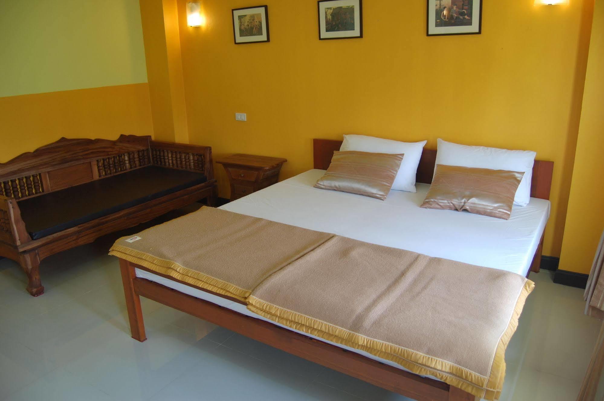 Saengthong Resort Chiangmai Chiang Mai Esterno foto